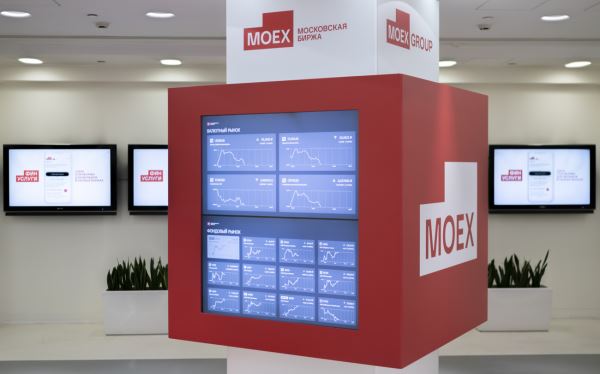 Срочный рынок Мосбиржи восстановил объемы оборота до показателей 2021 года