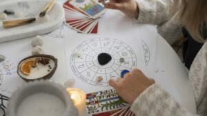 v-rossii-rezko-vyros-spros-na-astrologov-2e17d04.jpg
